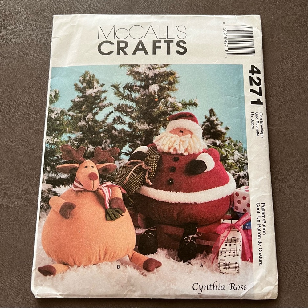 McCall's Sewing Craft Pattern 4271 Cynthia Rose Plush Santa Claus Reindeer Felt